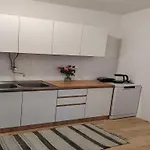 Apartment Angelina - Three Bedroom Apartment With Balcony And Sea View