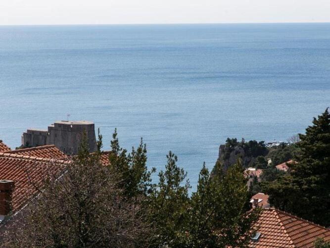 Angelina - Three Bedroom With Balcony And Sea View